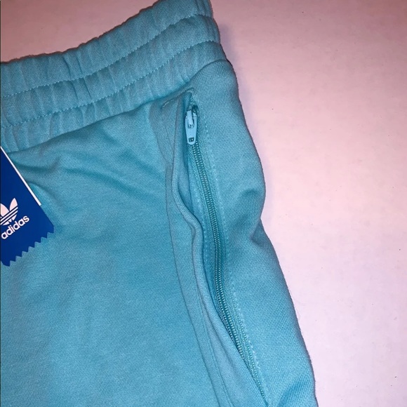 Adidas shorts - Picture 2 of 5